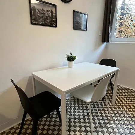 Krucza Hostel *