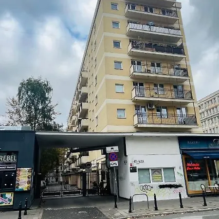 Krucza Варшава